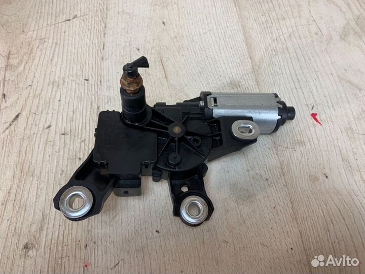 Моторчик стеклоочистителя задний Vw Touareg 2 3.0