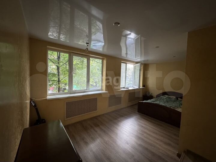 4-к. квартира, 80 м², 2/5 эт.