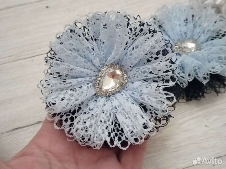 Бантики, резинки, заколки для школы