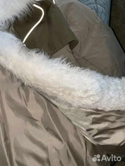 Пуховик зимний женский с овчинным воротником