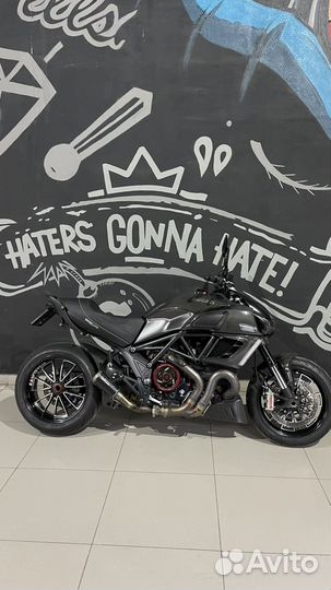 Ducati Diavel Carbon Strada