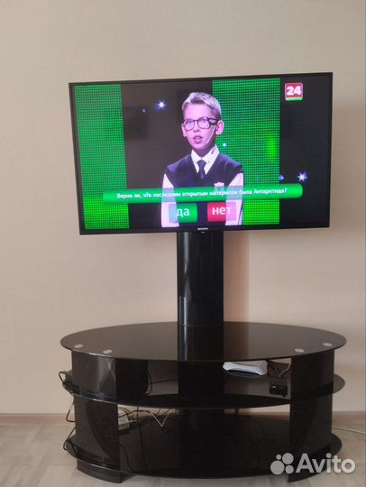 Стеклянная тумба для тв