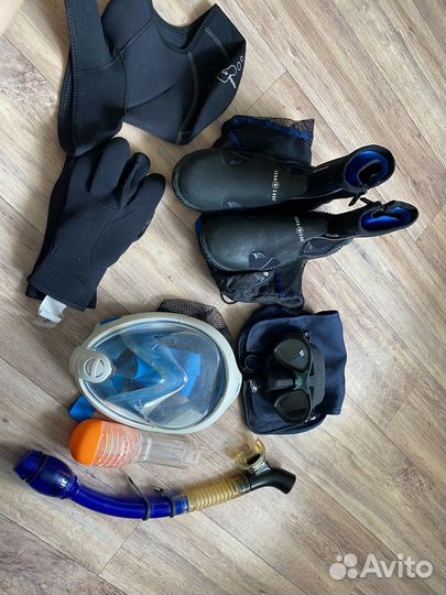 Гидрокостюм tribord маски, трубка, ласты, сумка