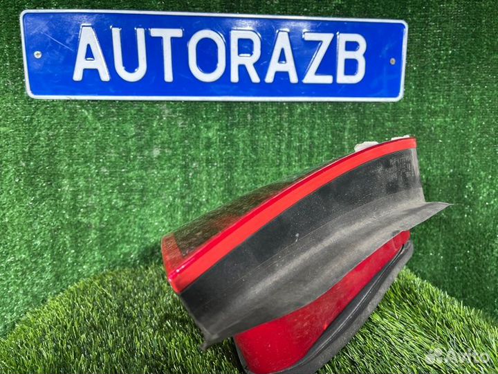 Задний фонарь задний левый Mercedes-Benz C-Class