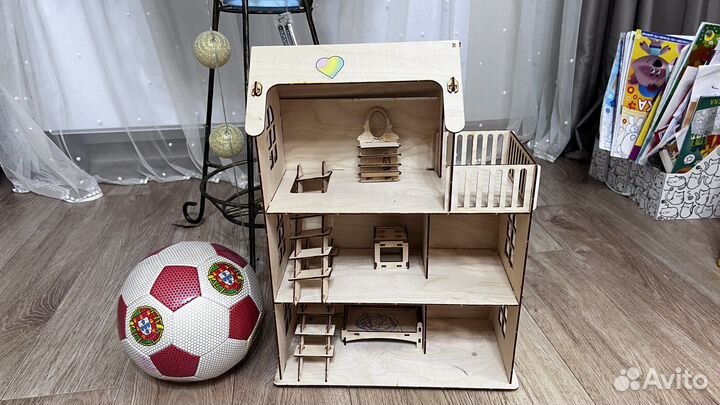 Домик кукольный