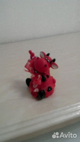 Статуэтки фарфоровые и керамические