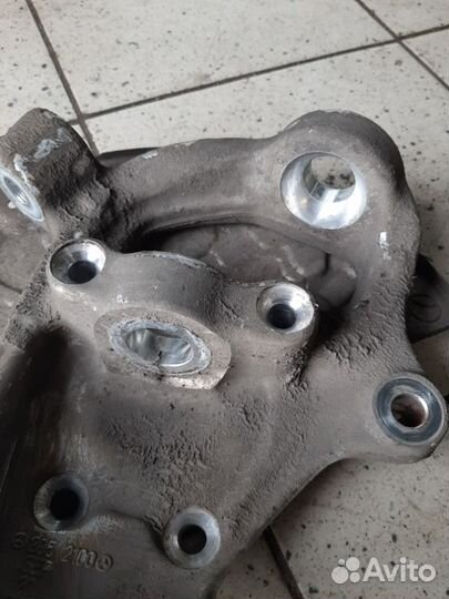 Кулак передний левый Mercedes C-Class W205 651.921