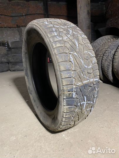 Pirelli Ice Zero 215/60 R17