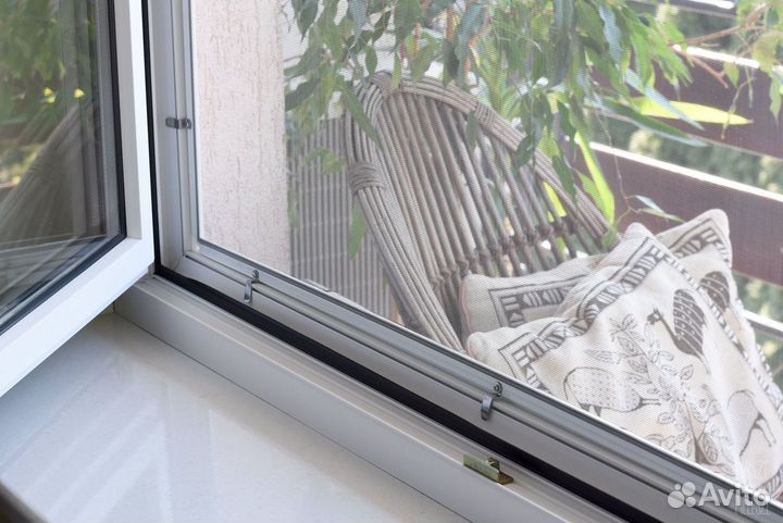 Москитные сетки на окна и двери