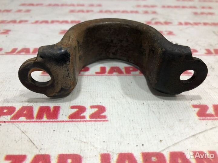 Крепление стабилизатора переднее Toyota Town Ace