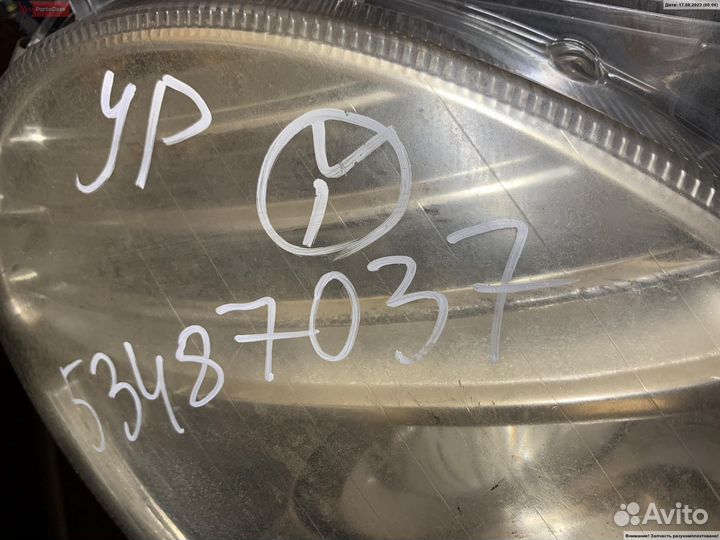 Фара правая Mercedes-Benz E-Class