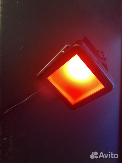 Красный фонарь для фотопечати