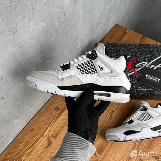 Кроссовки Nike Air Jordan 4 «Military Black»