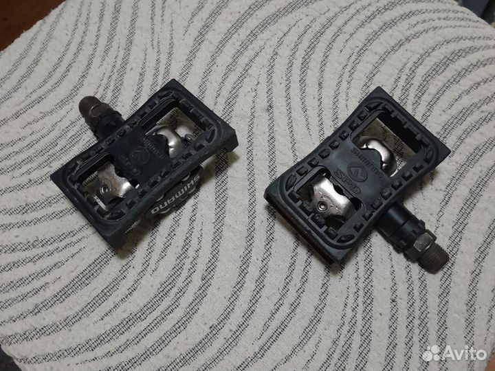 Контактные педали Shimano