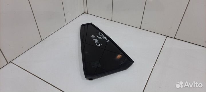 Стекло двери заднее правое глухое