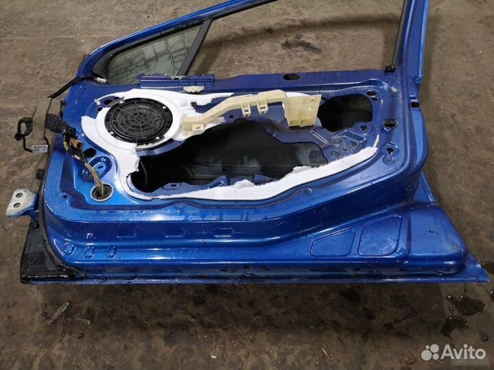 Дверь передняя правая Peugeot 308