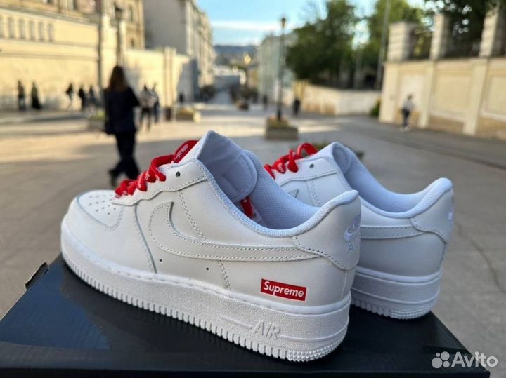 Кроссовки Nike Air Force 1 Low Supreme Белые