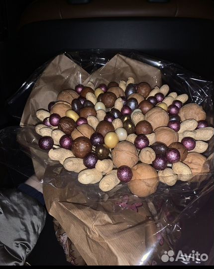 Съедобные букеты из орехов