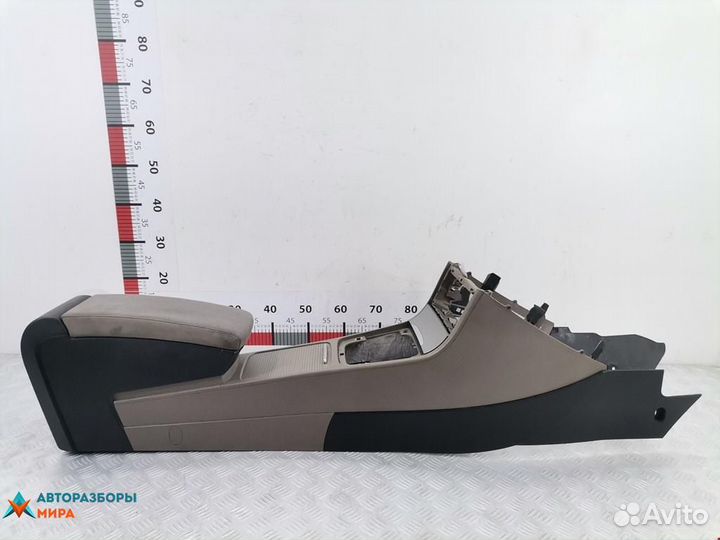 Подлокотник Volkswagen Passat B6 2006 3C0863319S