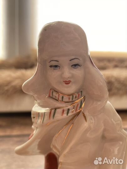 Статуэтка Лыжник. Фарфор, СССР (Полонне зхк)