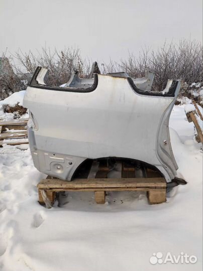 Крыло заднее ipsum