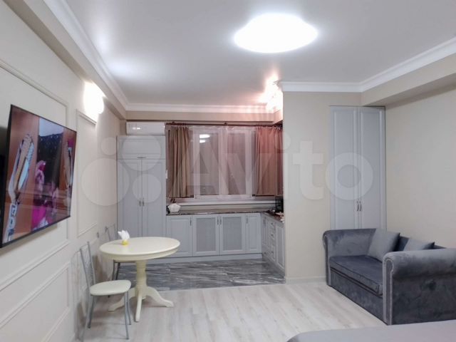 Квартира-студия, 42 м², 8/12 эт.