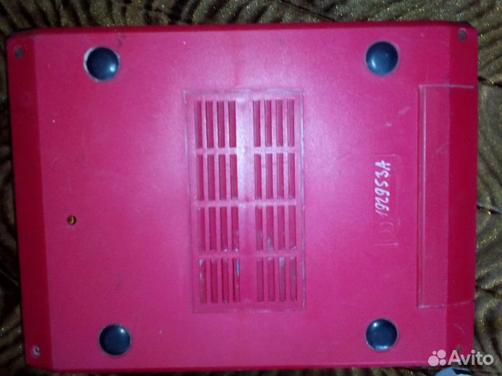 Портативный кассетный магнитофон