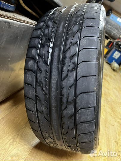 Toyo DRB 225/50 R17
