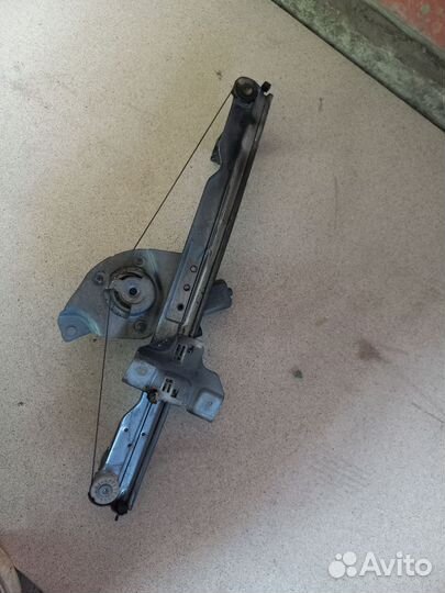 Стеклоподъемник передний левый Renault duster