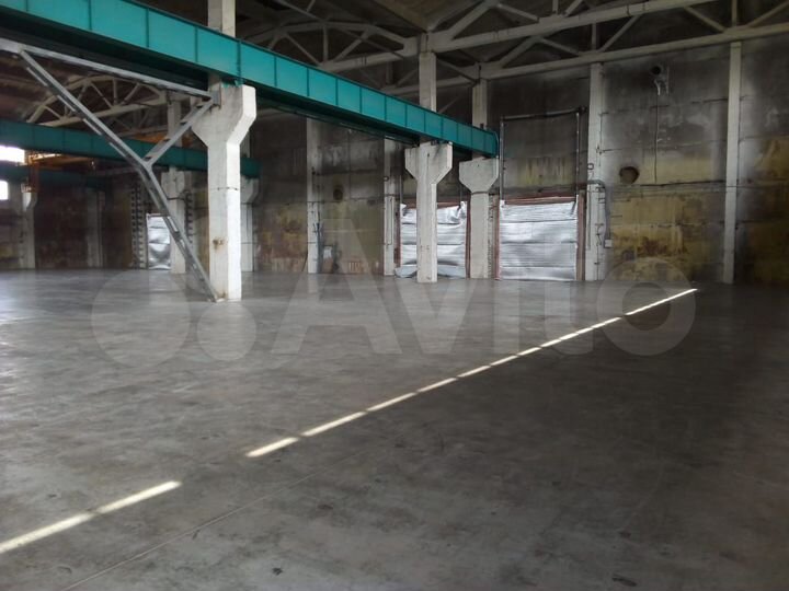 Здание, 5682 м²