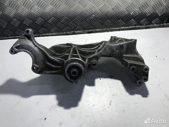 Кронштейн генератора Audi A4B5