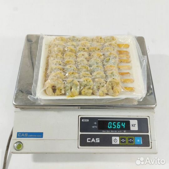 Креветки очищенные на шпажке в чесночном маринаде