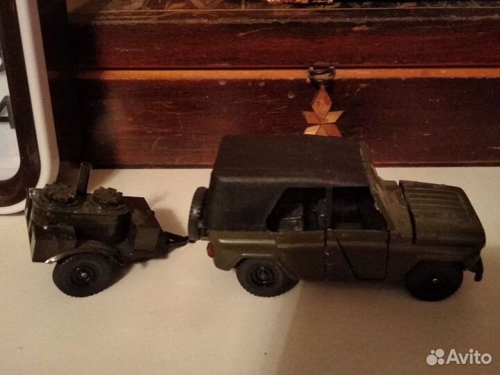 Модель автомобиля УАЗ 1*43