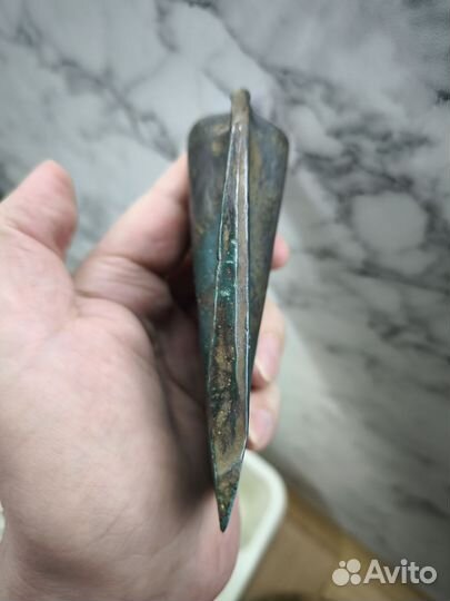 Бронзовый топор скифы. 12.3*9 см. Патина
