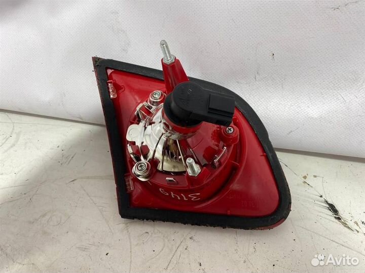 Фонарь задний внутренний правый VW Passat (B6) 20