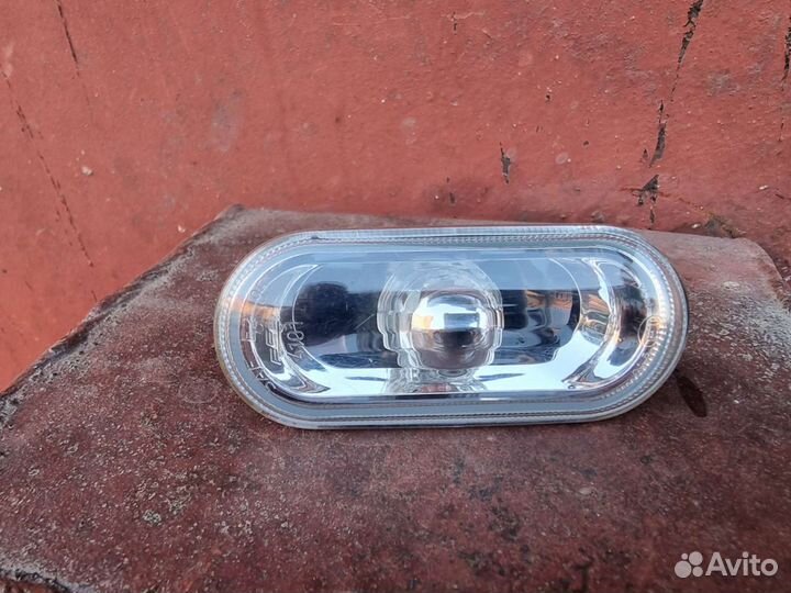 Поворотник Пассат б5