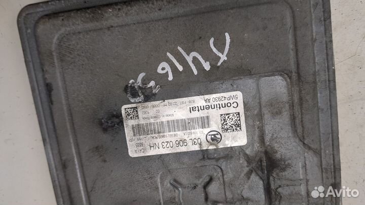 Блок управления двигателем Skoda Fabia, 2011