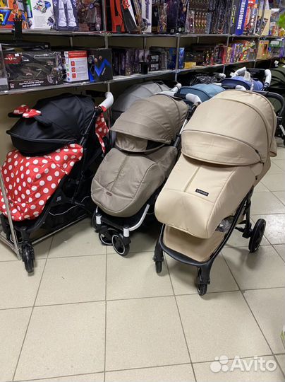 Коляска прогулочная