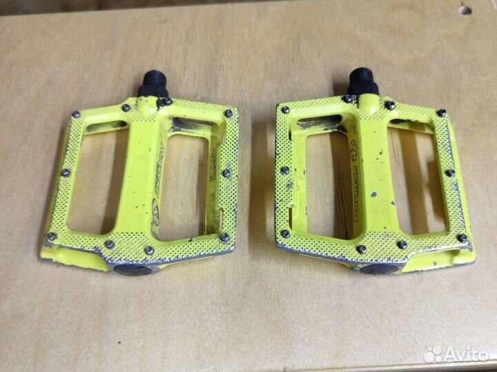 Педали reverse m16