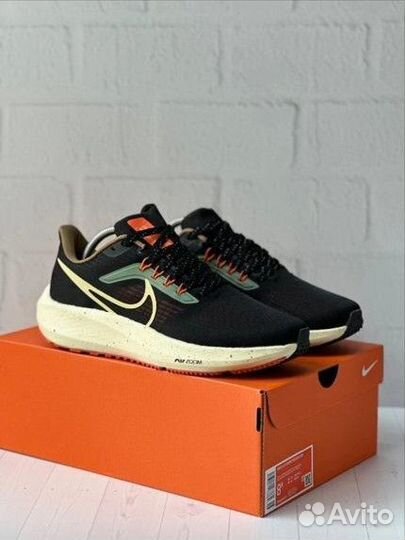 Nike zoomx structure 17 x