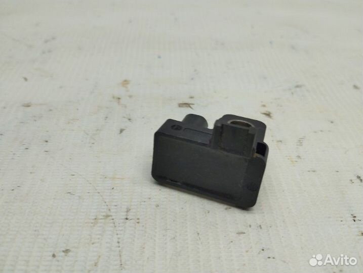 Датчик удара передний Hyundai Solaris седан G4FC