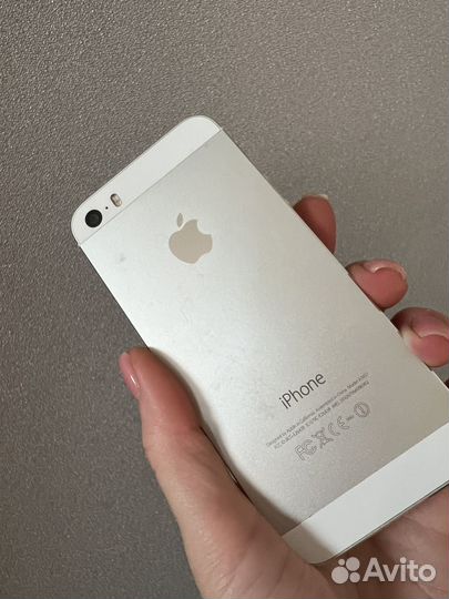 Телефон iPhone 5s 16 гб