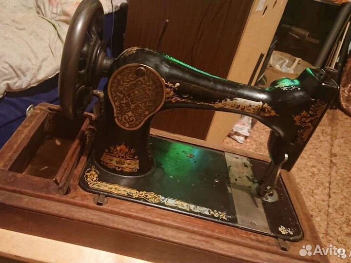 Швейная машина Singer