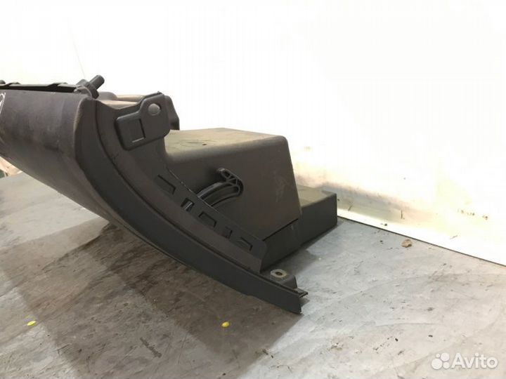 Бардачок Volkswagen Polo 1 седан CFN 2011