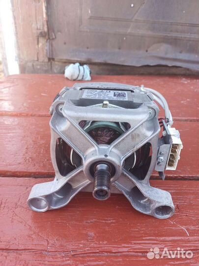 Двигататель стиральной машины