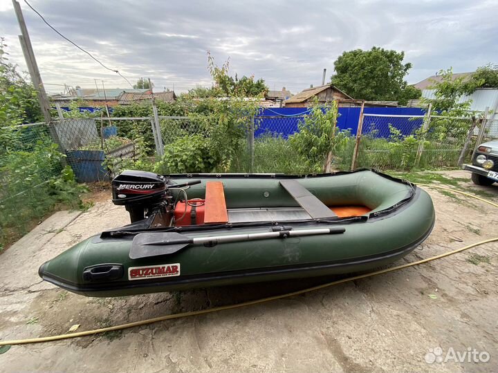 Лодка с мотором