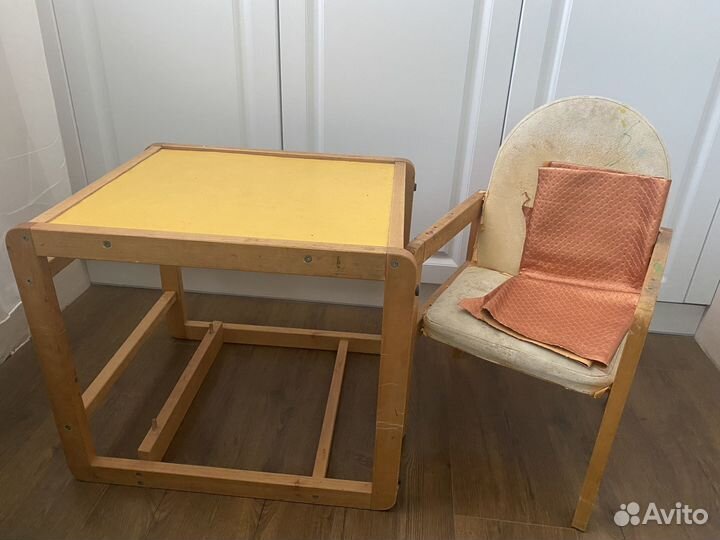 Продам детский стол со стулом