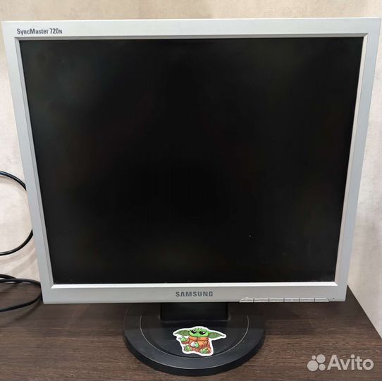Монитор Samsung syncmaster 720n (17)