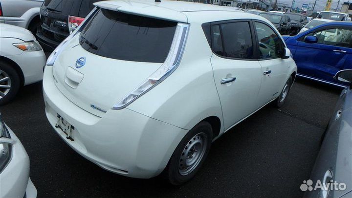 Защита бампера передняя Nissan Leaf ZE0 EM61 2014