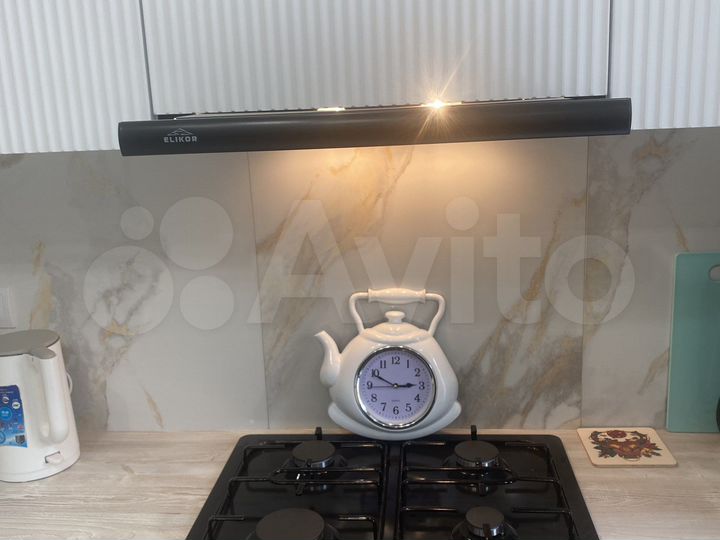 1-к. квартира, 42 м², 4/10 эт.